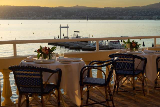 Restaurante Belles Rives · Hotel 5 estrelas Juan-les-Pins